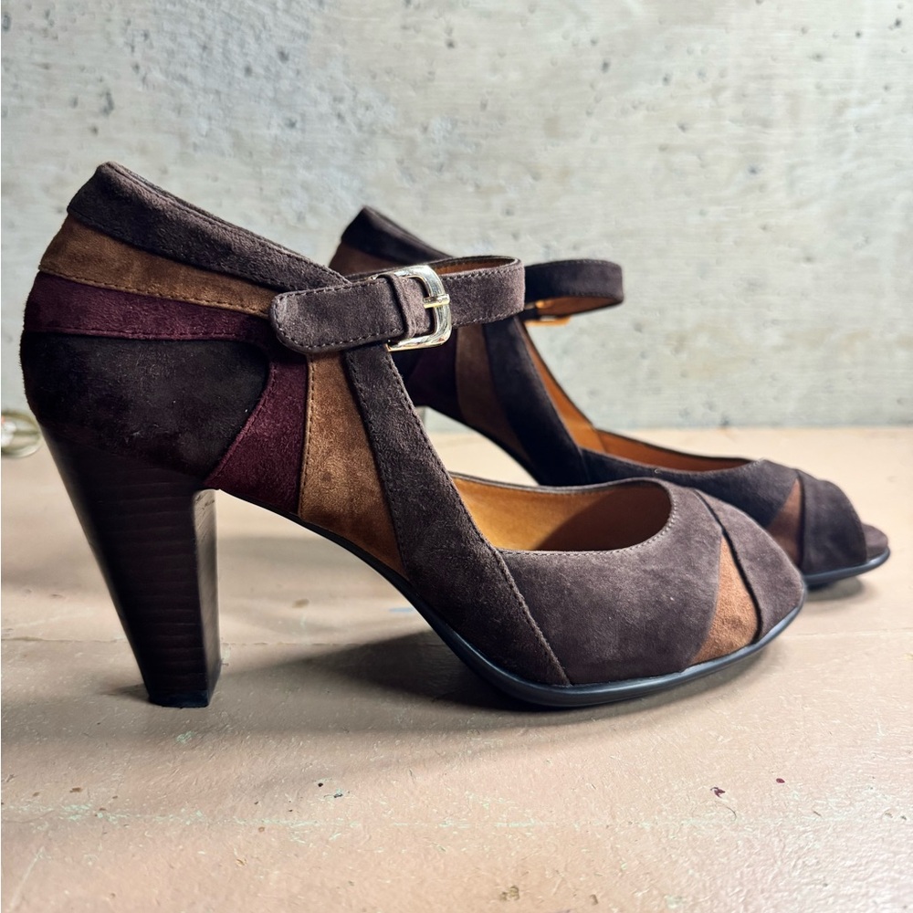Sofft Brown and Tan Suede Heels